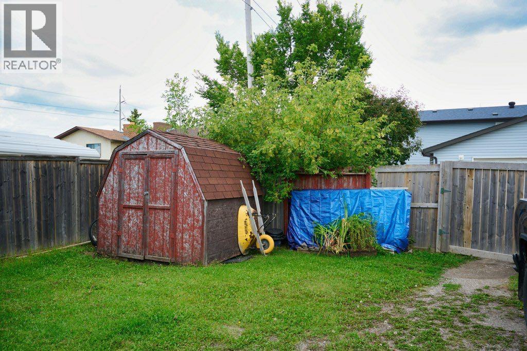 Single Family House for Sale in   Avenue NE Temple Calgary 