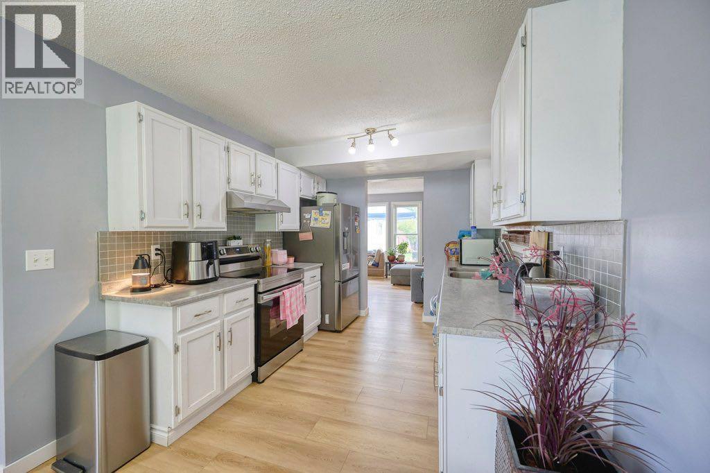 Single Family House for Sale in   Avenue NE Temple Calgary 