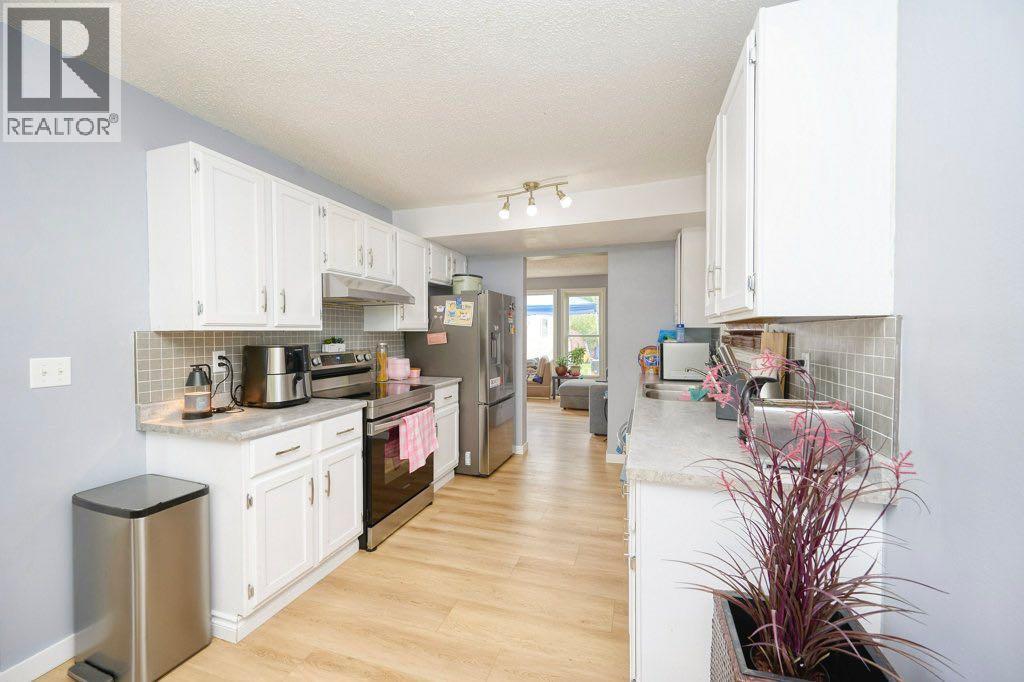 Single Family House for Sale in   Avenue NE Temple Calgary 