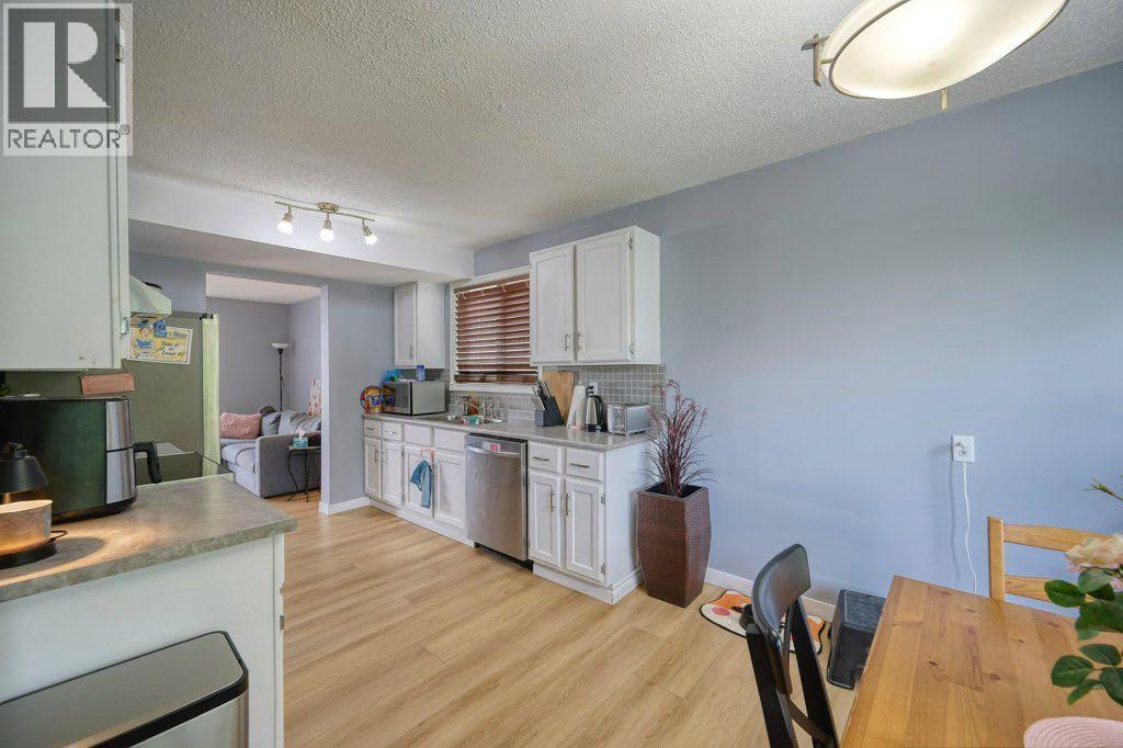 Single Family House for Sale in   Avenue NE Temple Calgary 