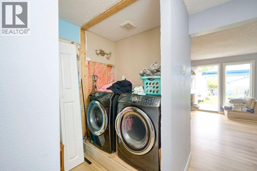 Single Family House for Sale in   Avenue NE Temple Calgary 