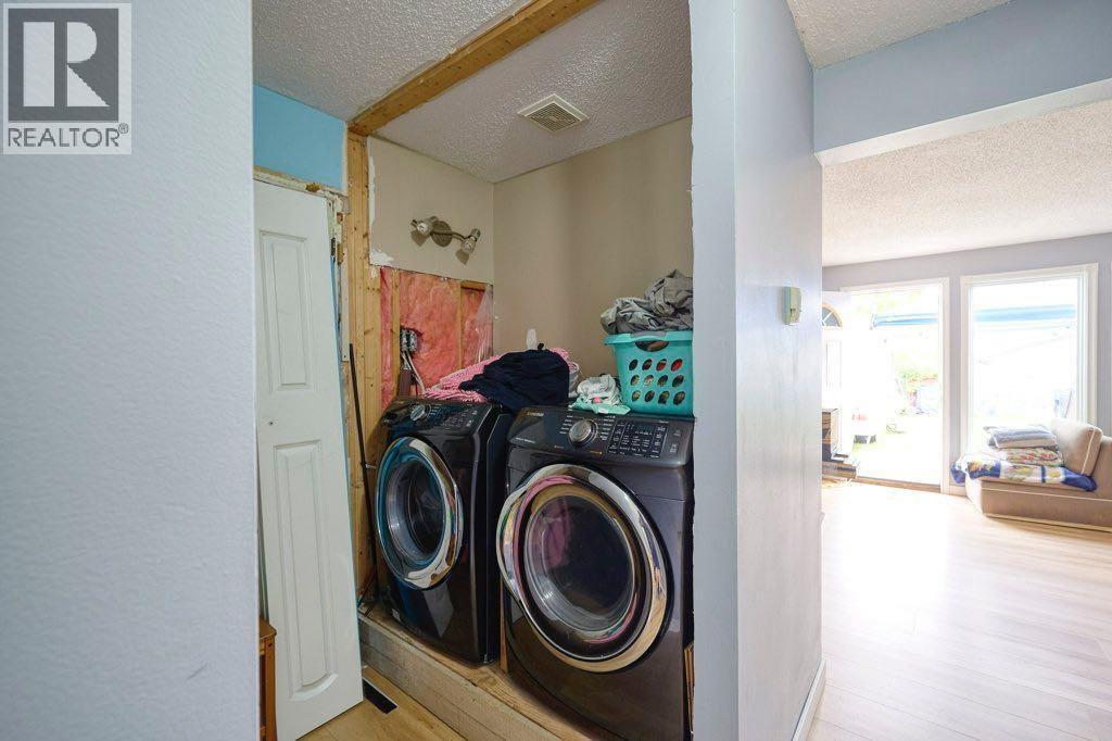 Single Family House for Sale in   Avenue NE Temple Calgary 