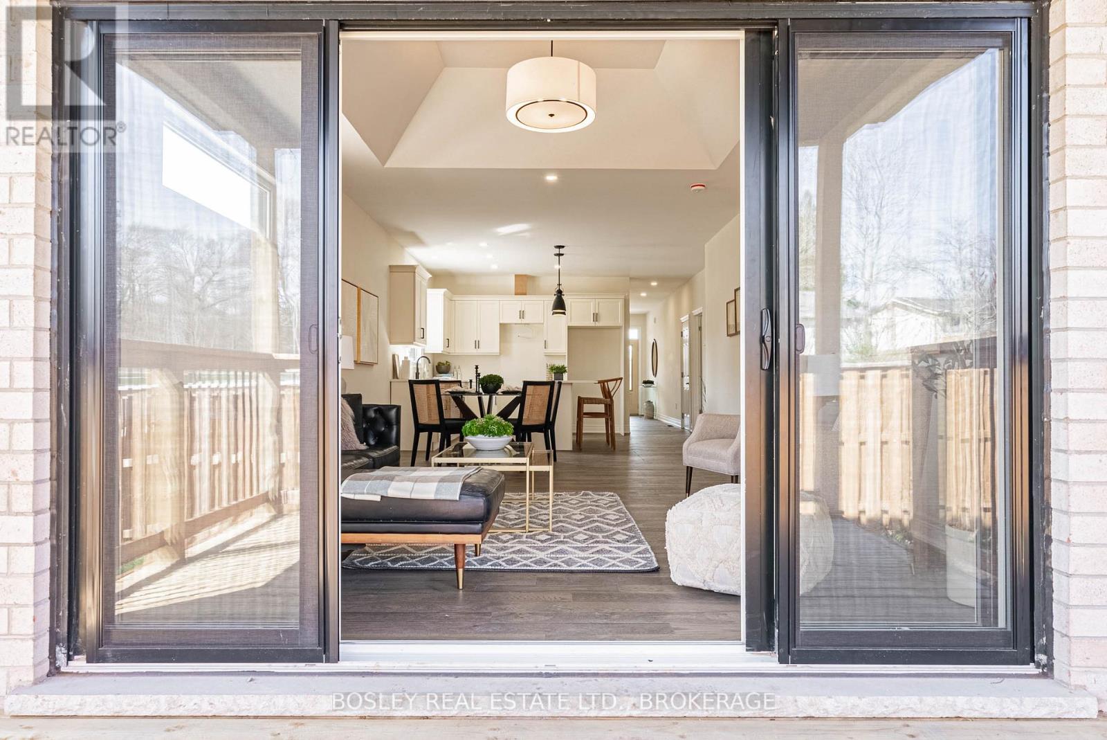 Photo 14 of 510 Royal Ridge Drive, Fort Erie ON