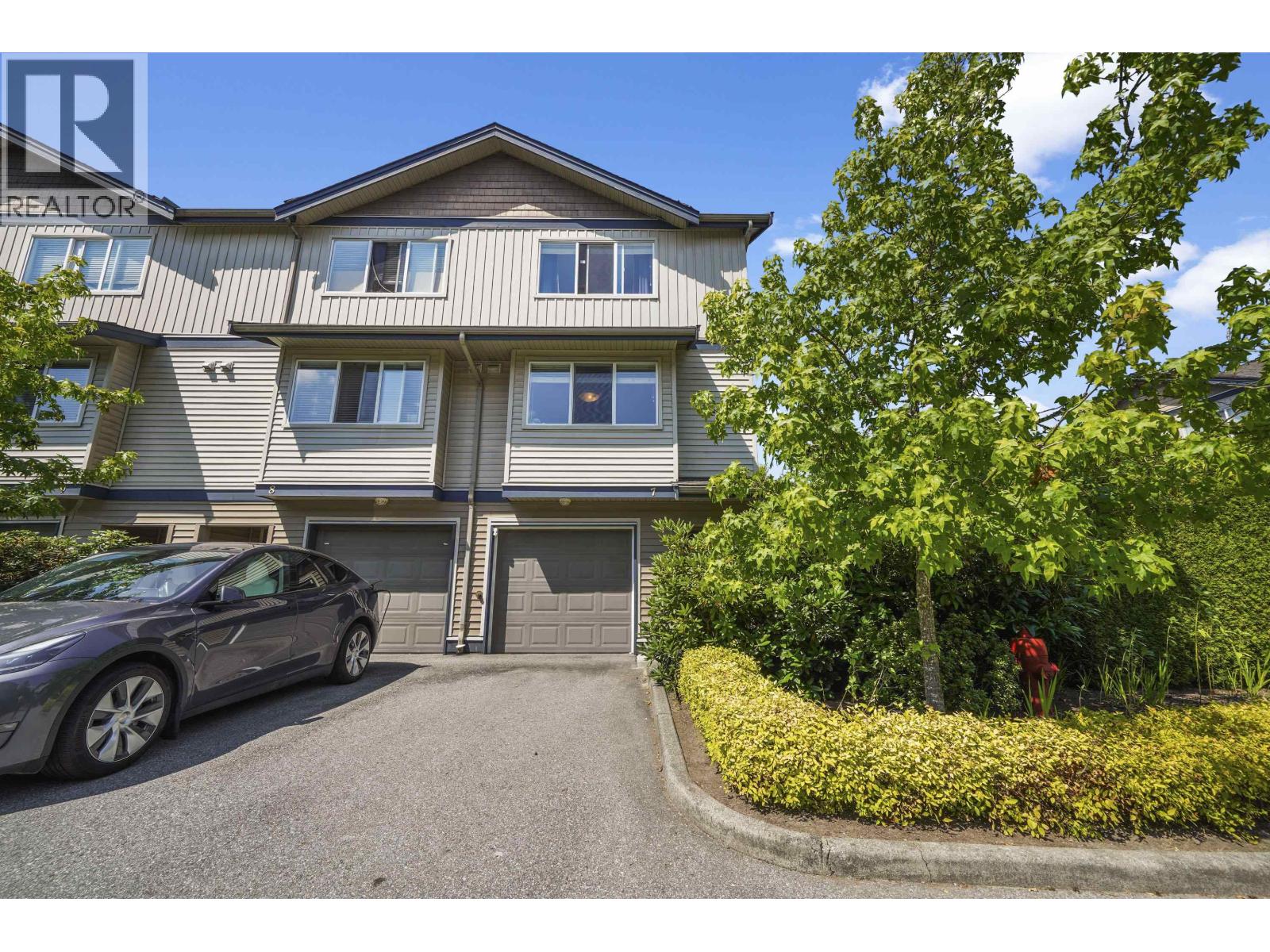 Photo 2 of 7 1268 Riverside Drive, Port Coquitlam BC