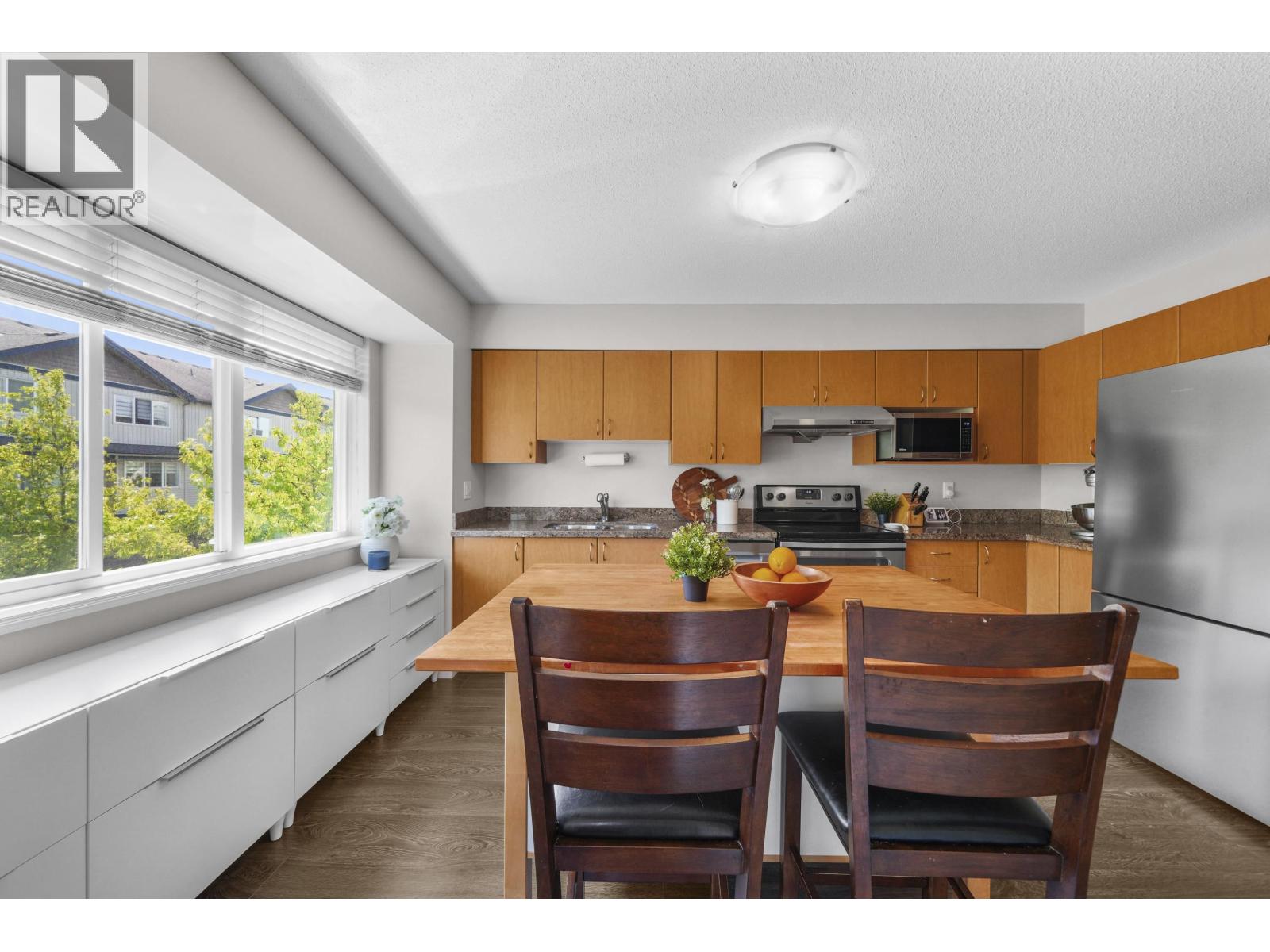 Photo 8 of 7 1268 Riverside Drive, Port Coquitlam BC