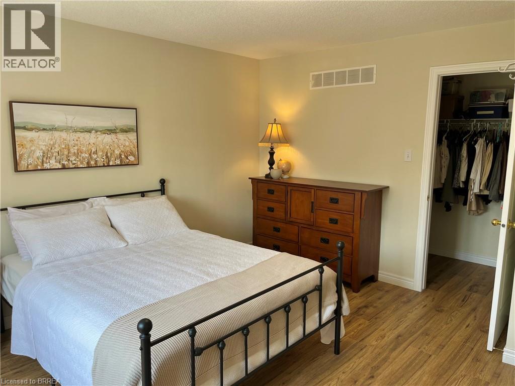 Photo 28 of 232 Stonehenge Drive Unit 20, Hamilton ON