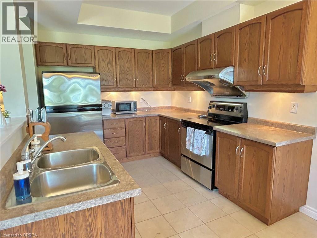 Photo 21 of 232 Stonehenge Drive Unit 20, Hamilton ON