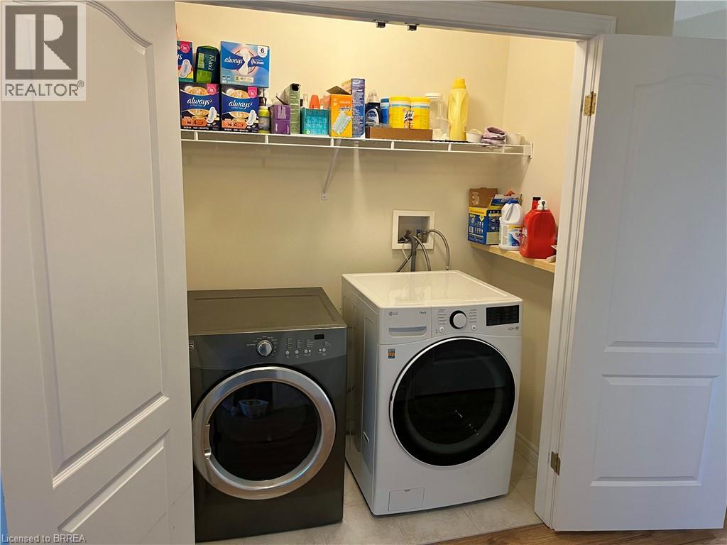Photo 17 of 232 Stonehenge Drive Unit 20, Hamilton ON