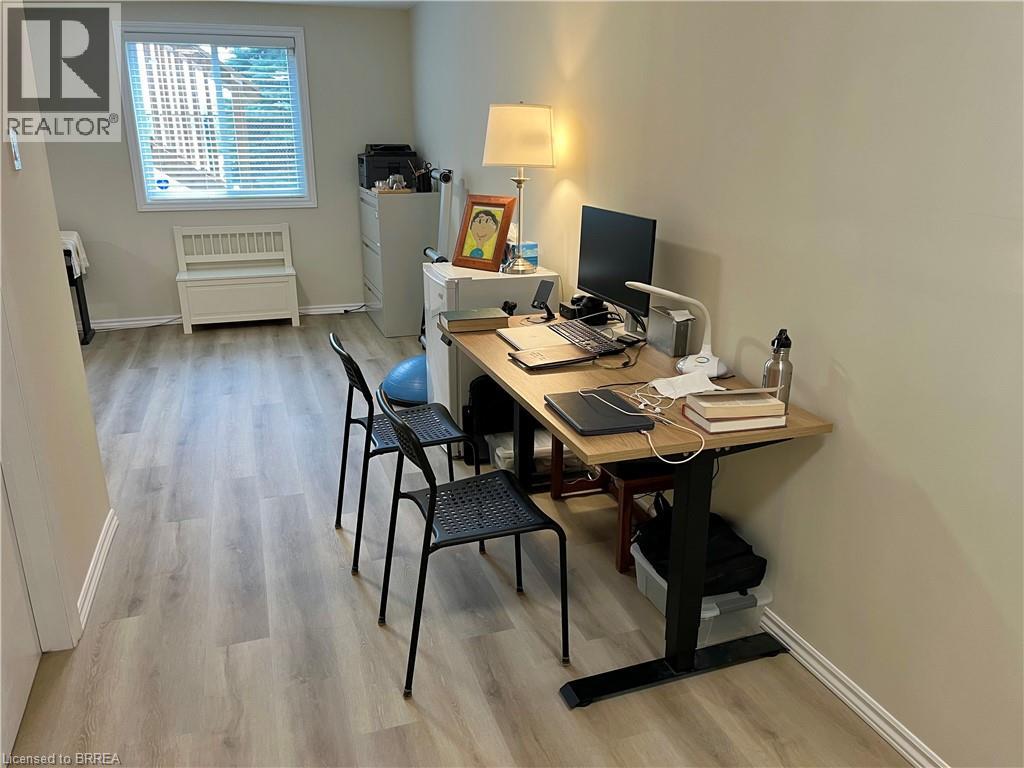 Photo 20 of 232 Stonehenge Drive Unit 20, Hamilton ON