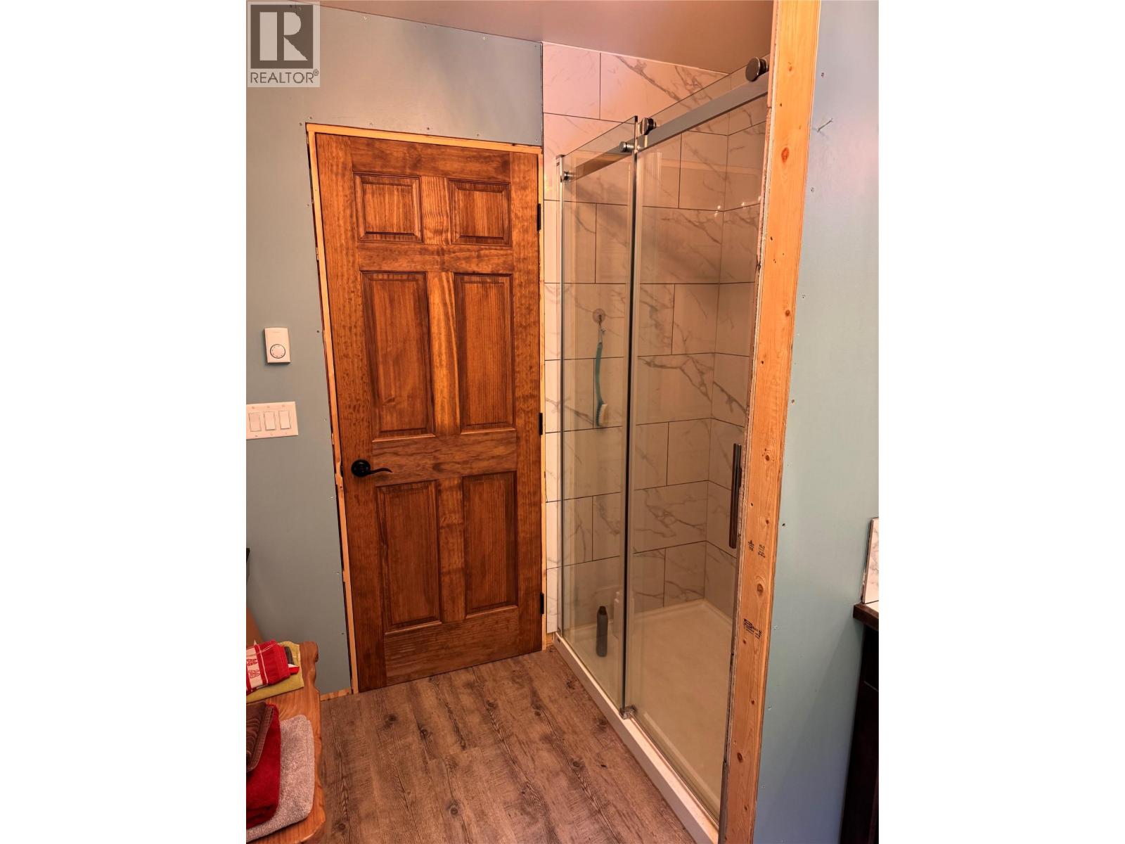 2160 3 Highway, Christina Lake