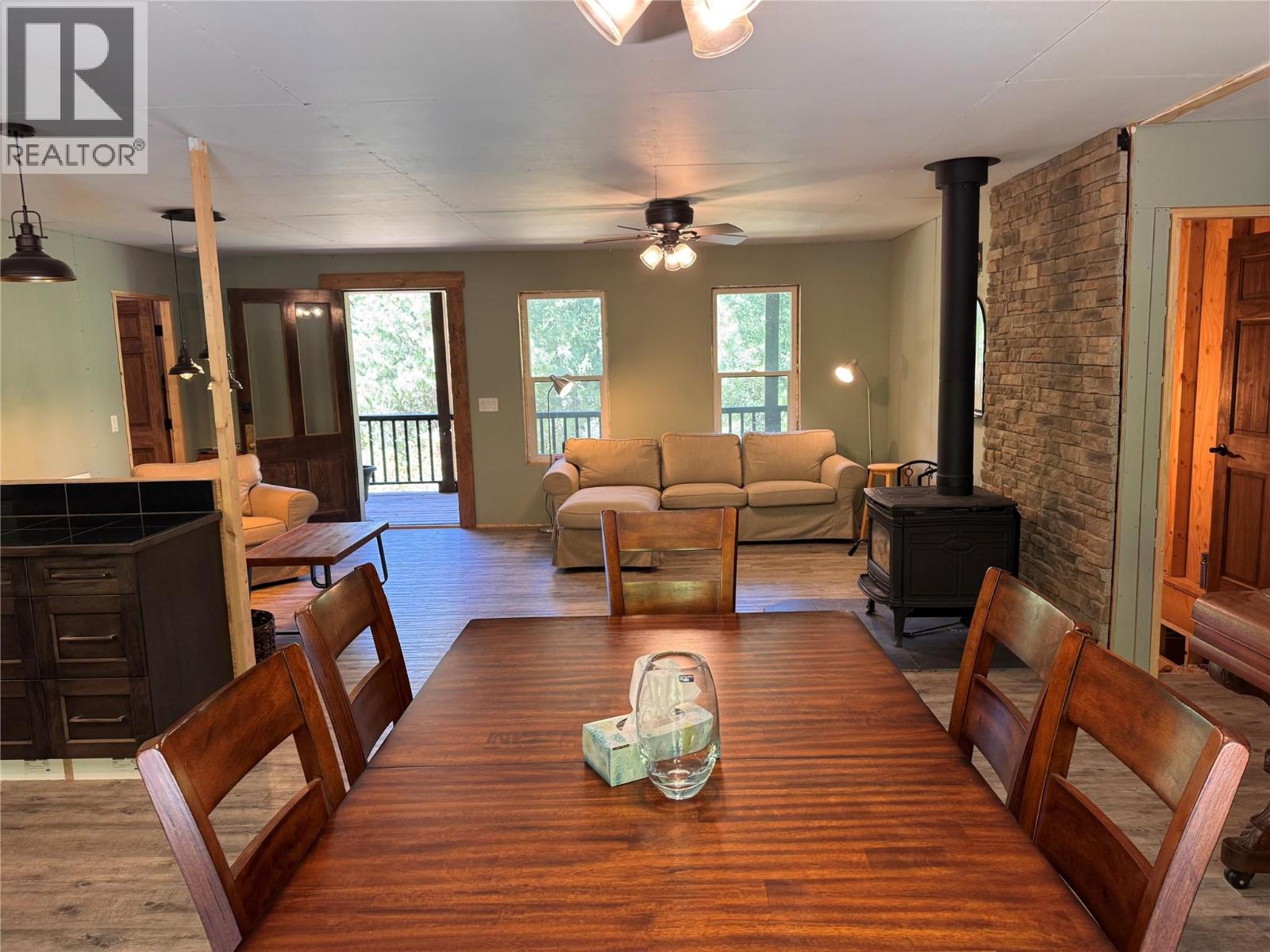 2160 3 Highway, Christina Lake