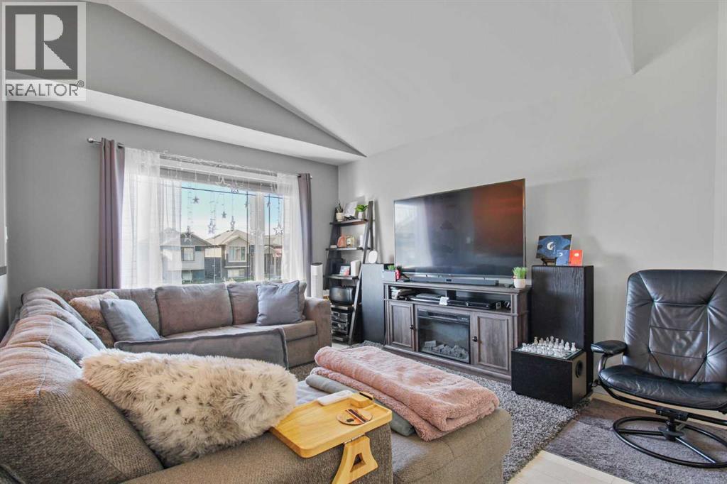 Photo 5 of 577 Blackwolf Boulevard N, Lethbridge AB