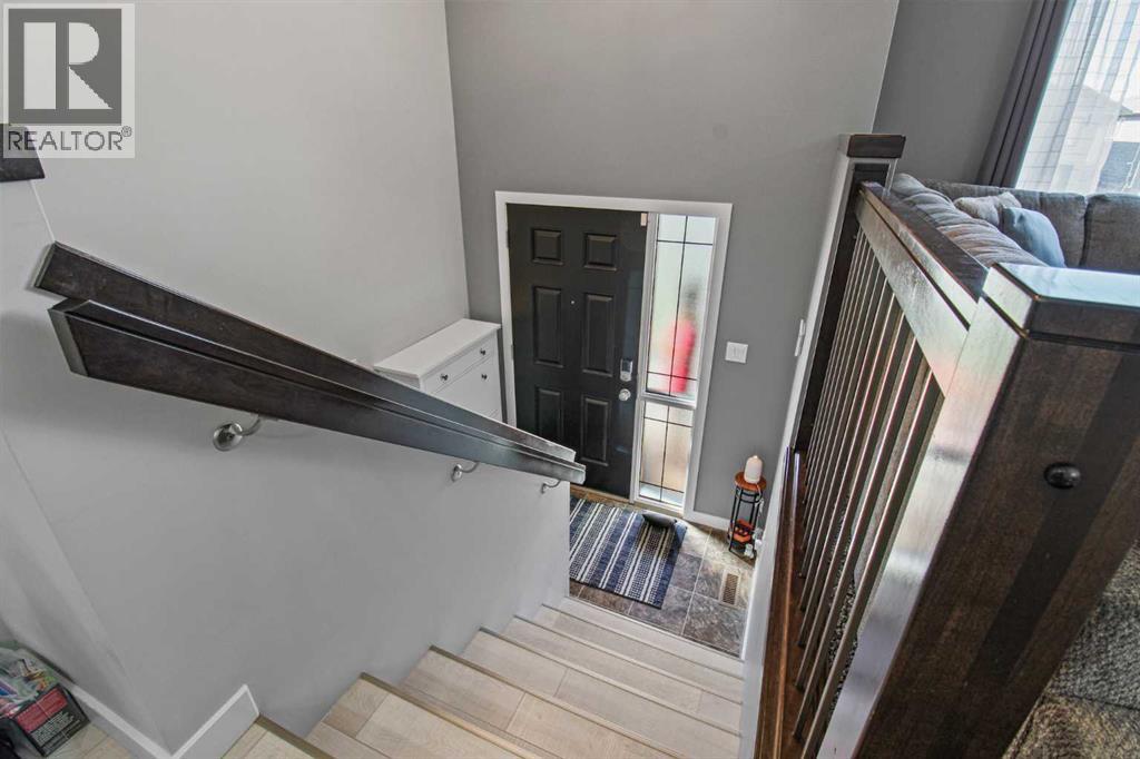 Photo 3 of 577 Blackwolf Boulevard N, Lethbridge AB