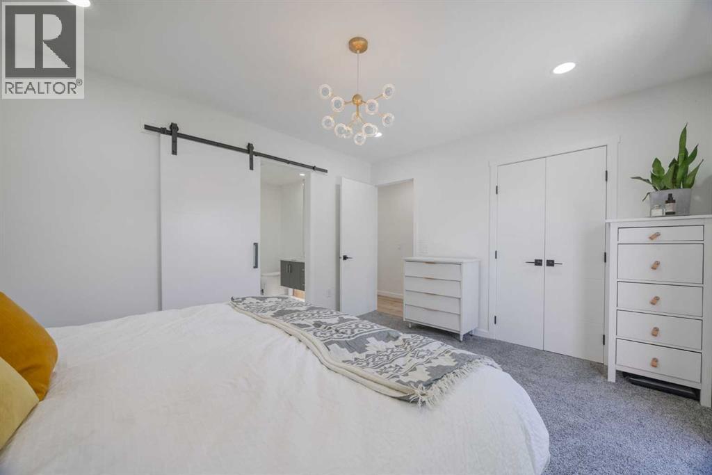 Single Family House Bi-level for Sale in  Cantrell Drive SW Canyon Meadows Calgary 