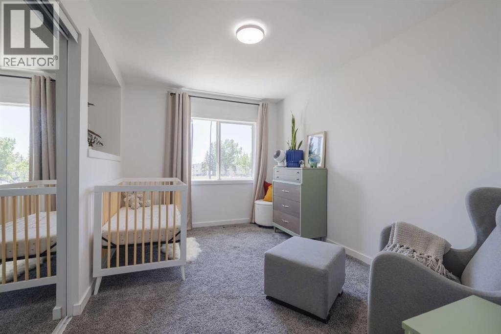 Single Family House Bi-level for Sale in  Cantrell Drive SW Canyon Meadows Calgary 
