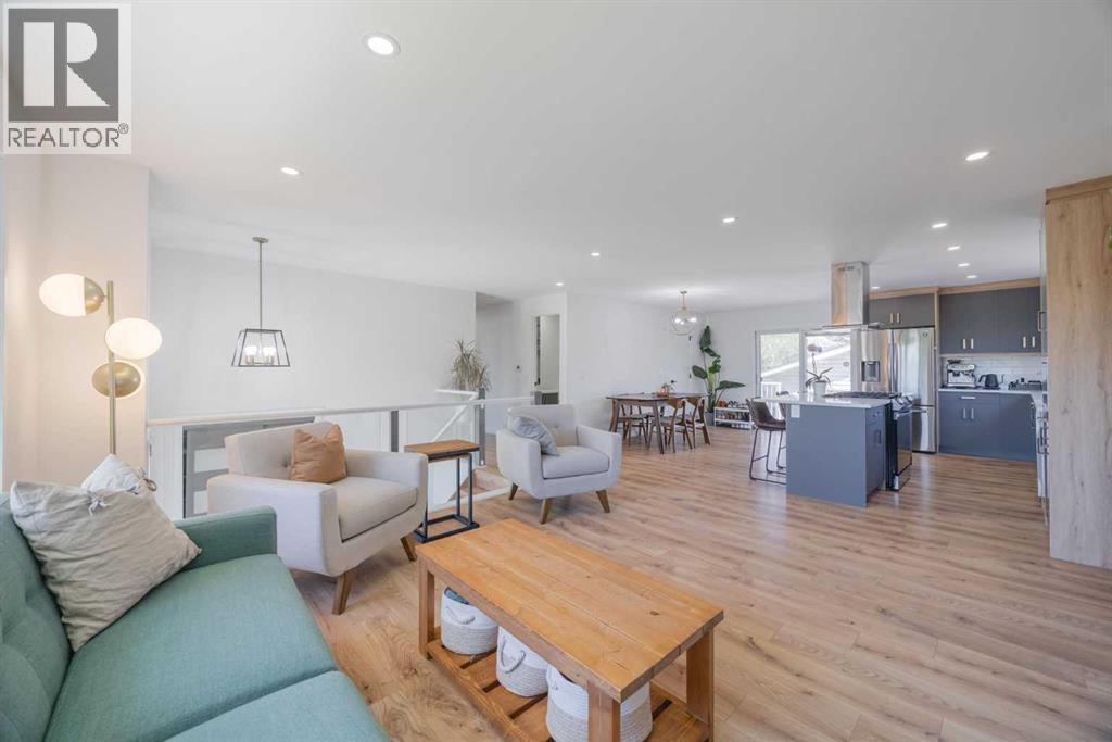 Single Family House Bi-level for Sale in  Cantrell Drive SW Canyon Meadows Calgary 