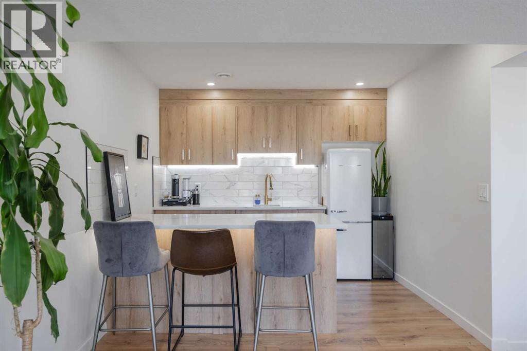 Single Family House Bi-level for Sale in  Cantrell Drive SW Canyon Meadows Calgary 