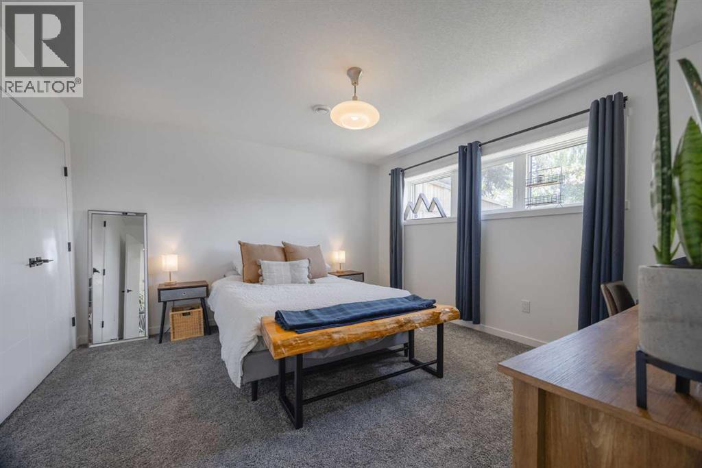 Single Family House Bi-level for Sale in  Cantrell Drive SW Canyon Meadows Calgary 