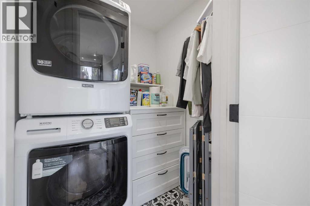 Single Family House Bi-level for Sale in  Cantrell Drive SW Canyon Meadows Calgary 