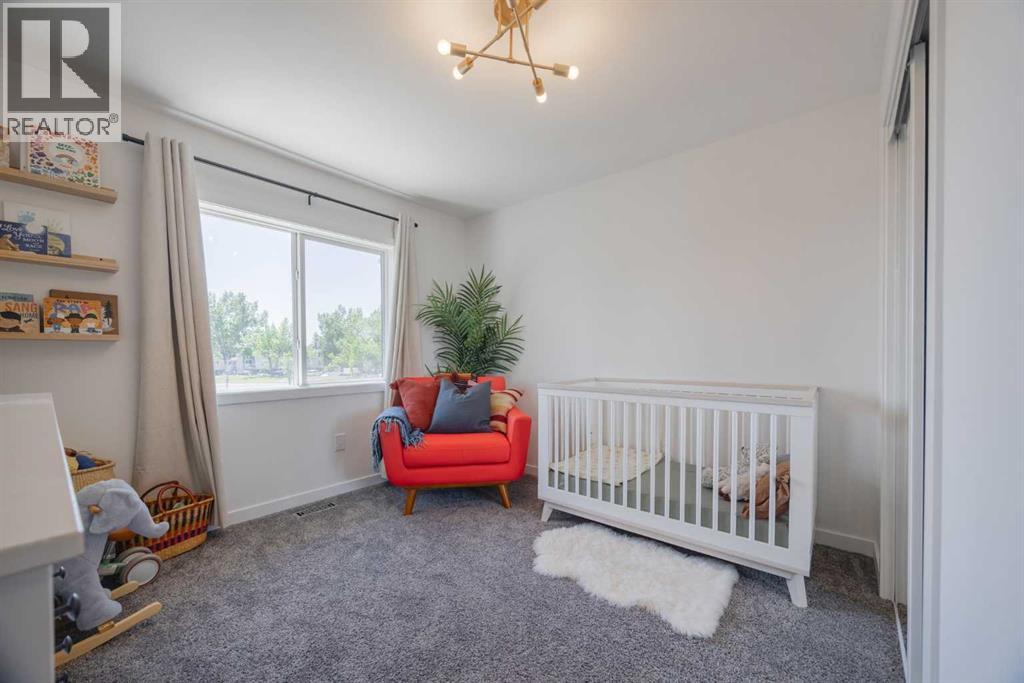 Single Family House Bi-level for Sale in  Cantrell Drive SW Canyon Meadows Calgary 
