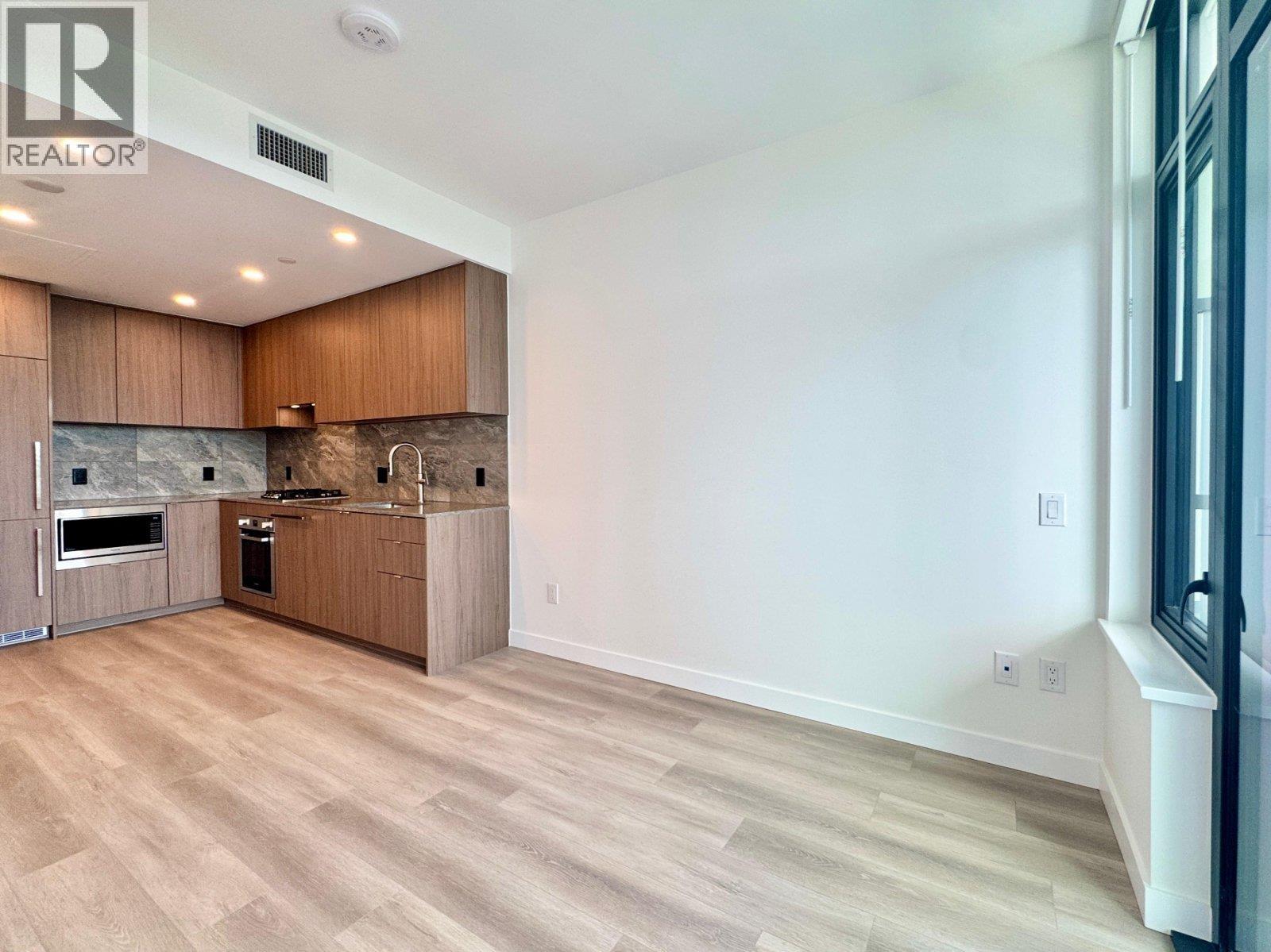 Photo 6 of 1809 626 Claremont Street, Coquitlam BC
