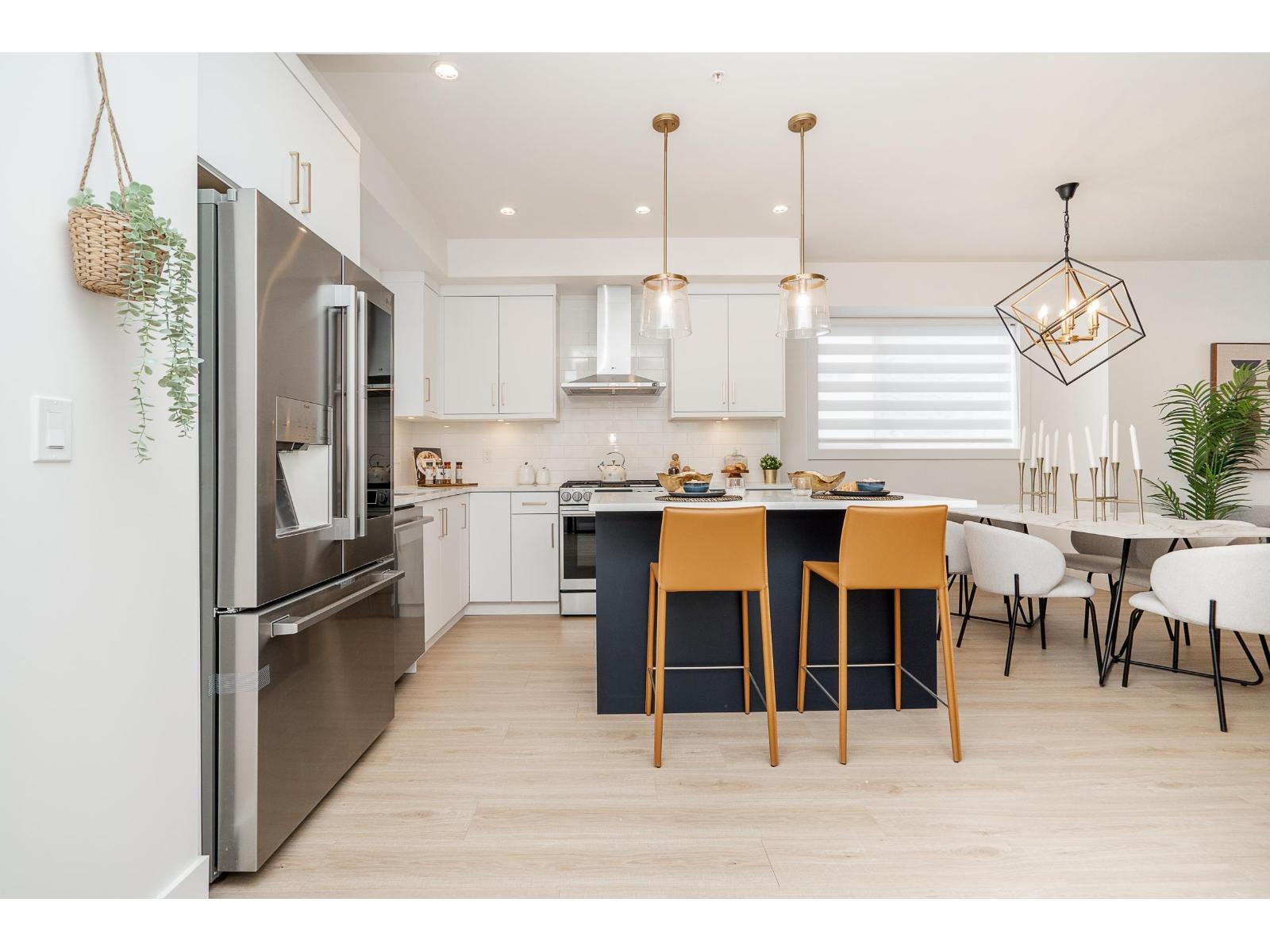 Photo 14 of 18 20463 70 Avenue, Langley BC