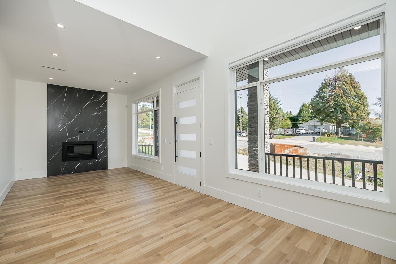 Photo 8 of 1585 168 Street, Surrey BC