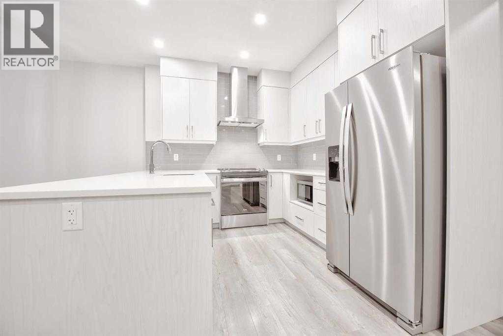 Single Family House for Sale in  Crestridge Common SW Crestmont Calgary 