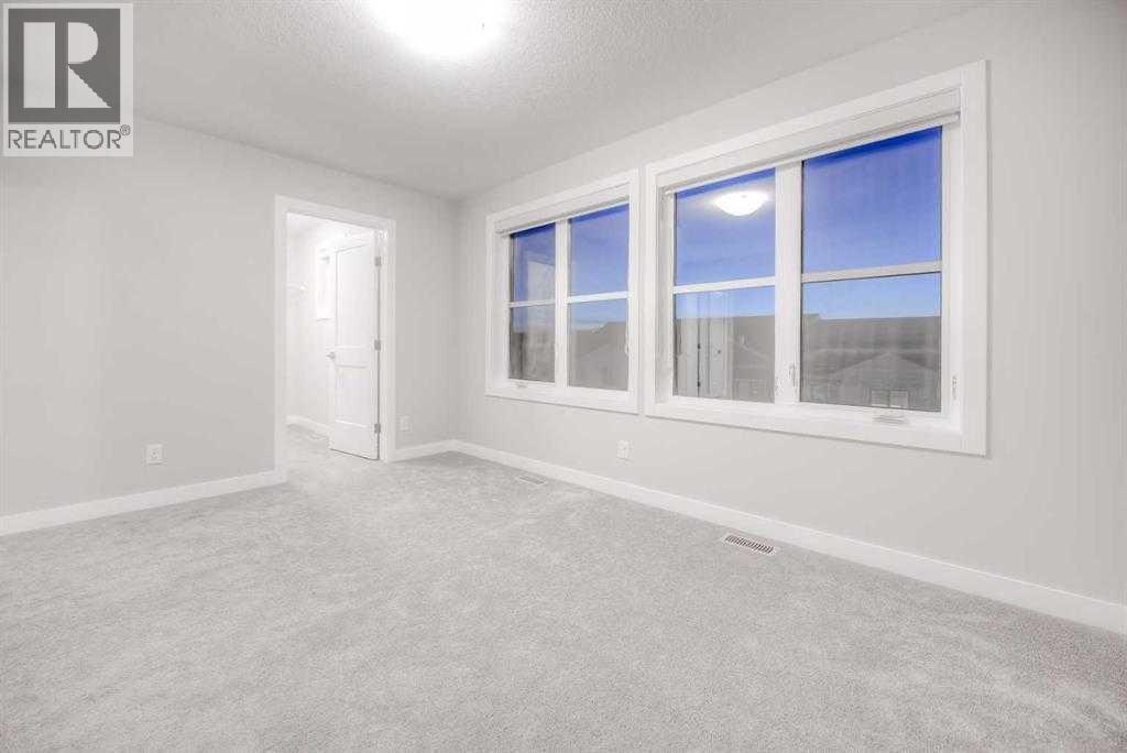 Single Family House for Sale in  Crestridge Common SW Crestmont Calgary 