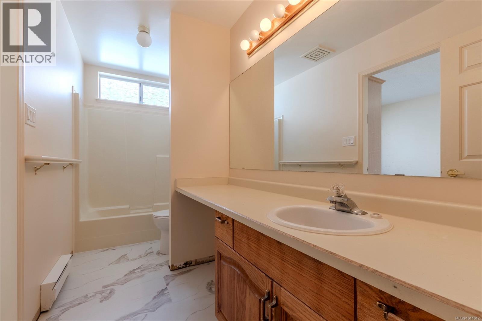 Photo 20 of 3697 Arbutus Dr N, Cobble Hill BC