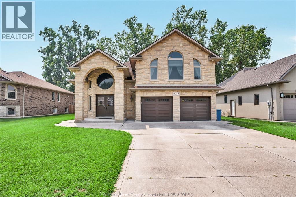 Photo 1 of 3035 Bridgeway, Lasalle ON