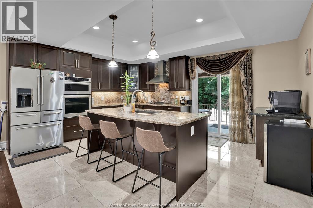 Photo 10 of 3035 Bridgeway, Lasalle ON