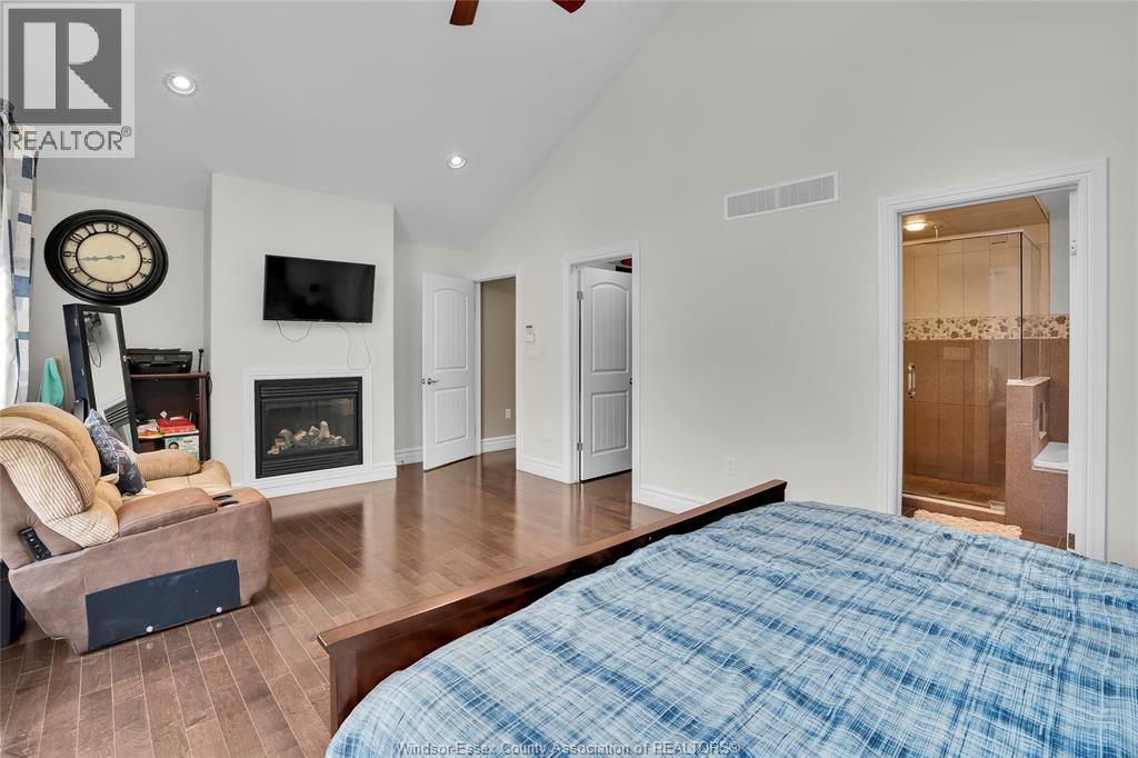 Photo 24 of 3035 Bridgeway, Lasalle ON