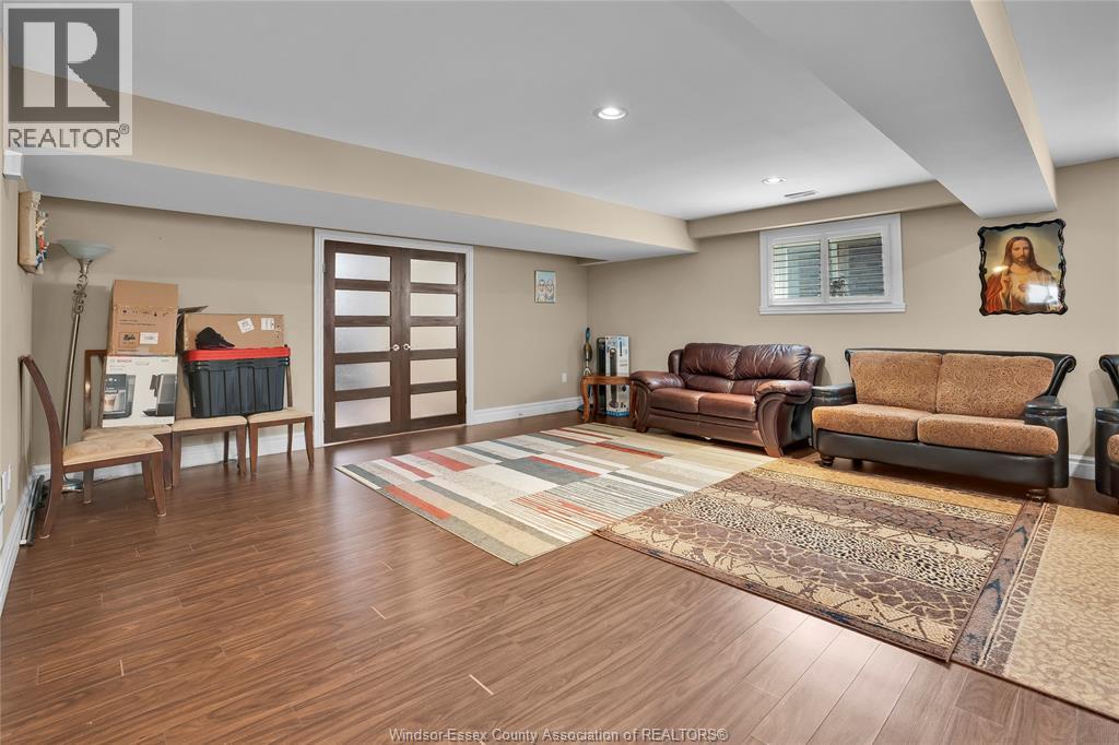 Photo 34 of 3035 Bridgeway, Lasalle ON