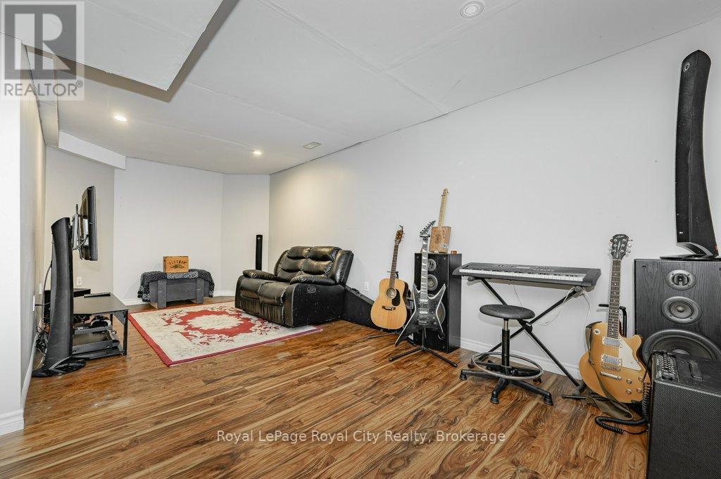 Photo 29 of 260 Tait Crescent, Centre Wellington ON