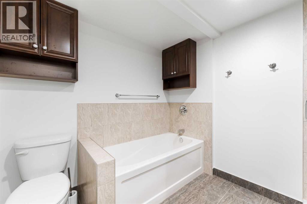 Single Family House for Sale in    Avenue NW Sunnyside Calgary 
