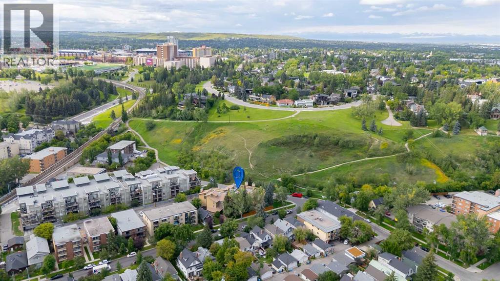 Single Family House for Sale in    Avenue NW Sunnyside Calgary 