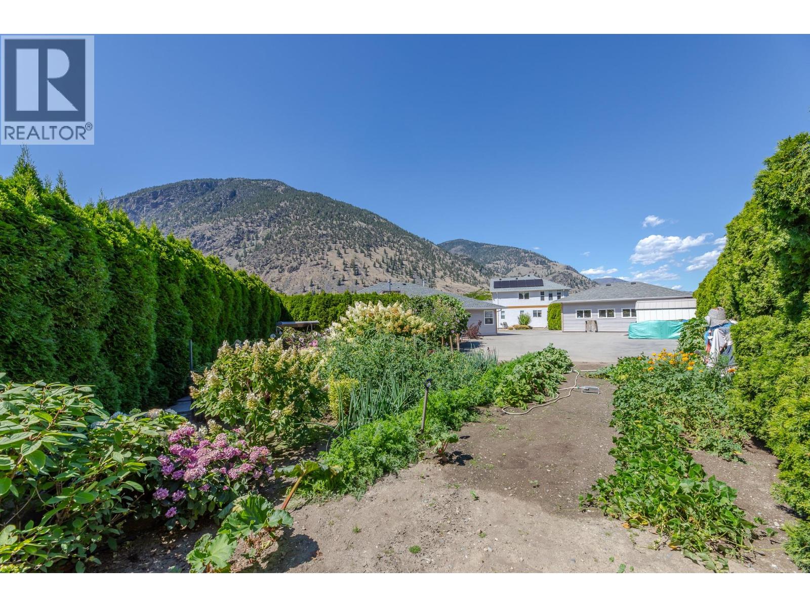 Photo 10 of 517 Vanderlinde Drive, Keremeos BC
