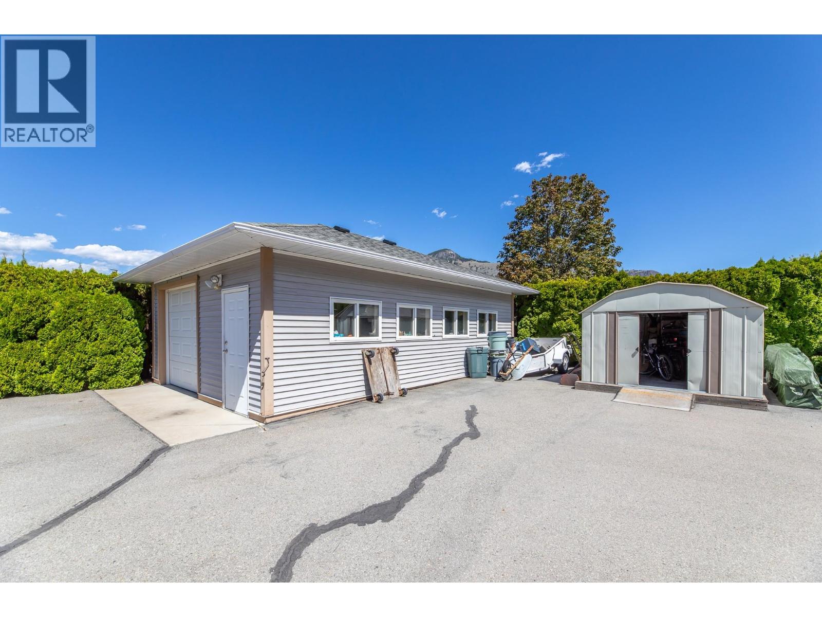 Photo 23 of 517 Vanderlinde Drive, Keremeos BC