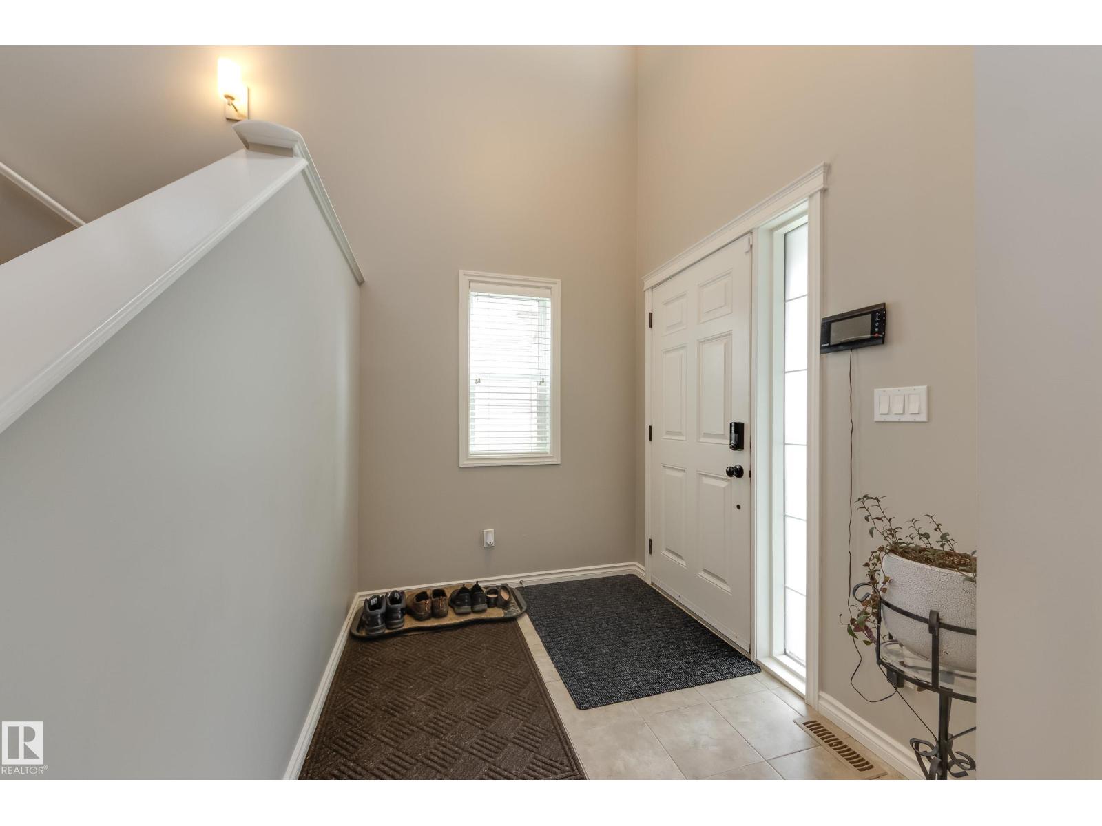 Photo 2 of 5734 175 A Av Nw, Edmonton AB