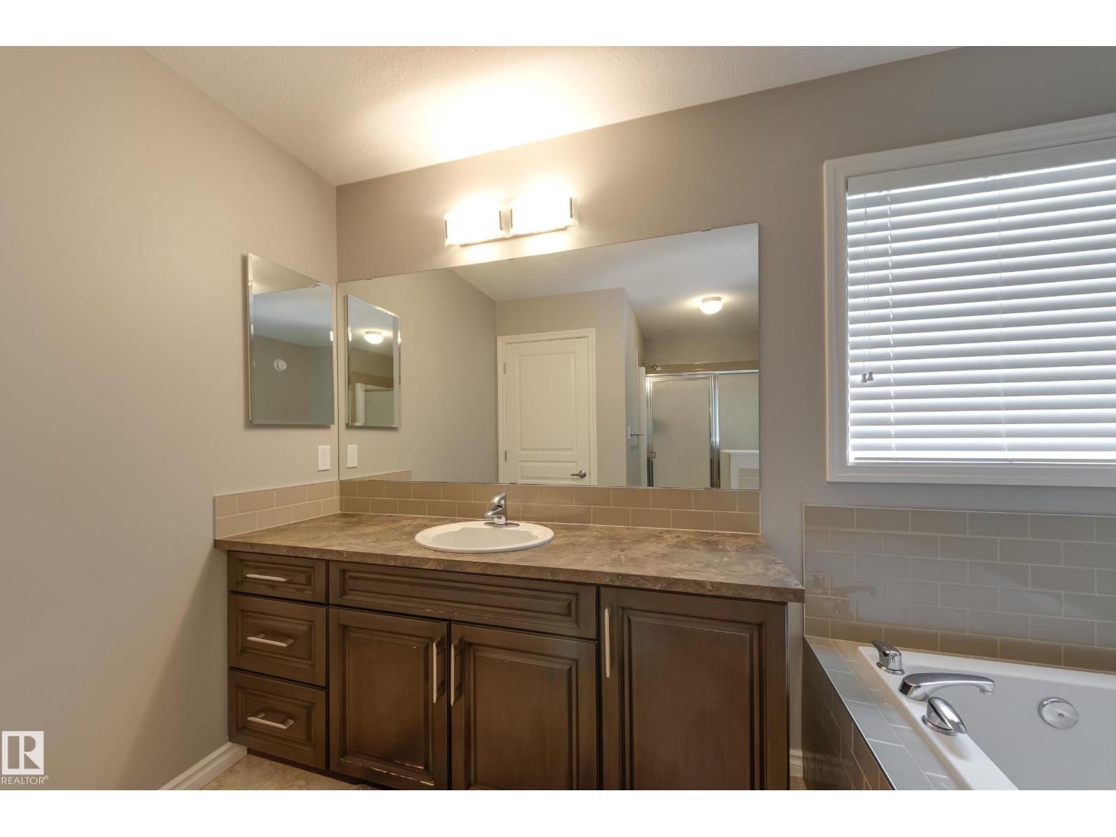 Photo 38 of 5734 175 A Av Nw, Edmonton AB