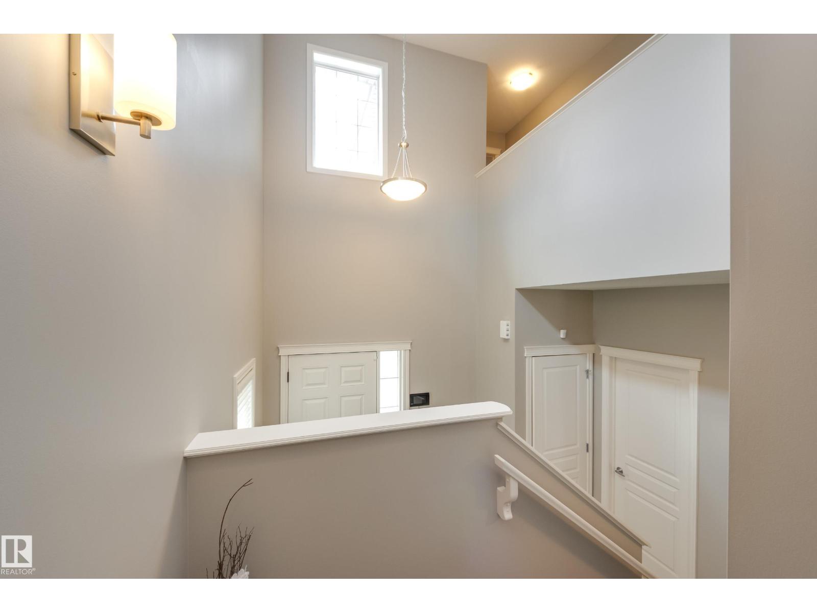 Photo 4 of 5734 175 A Av Nw, Edmonton AB
