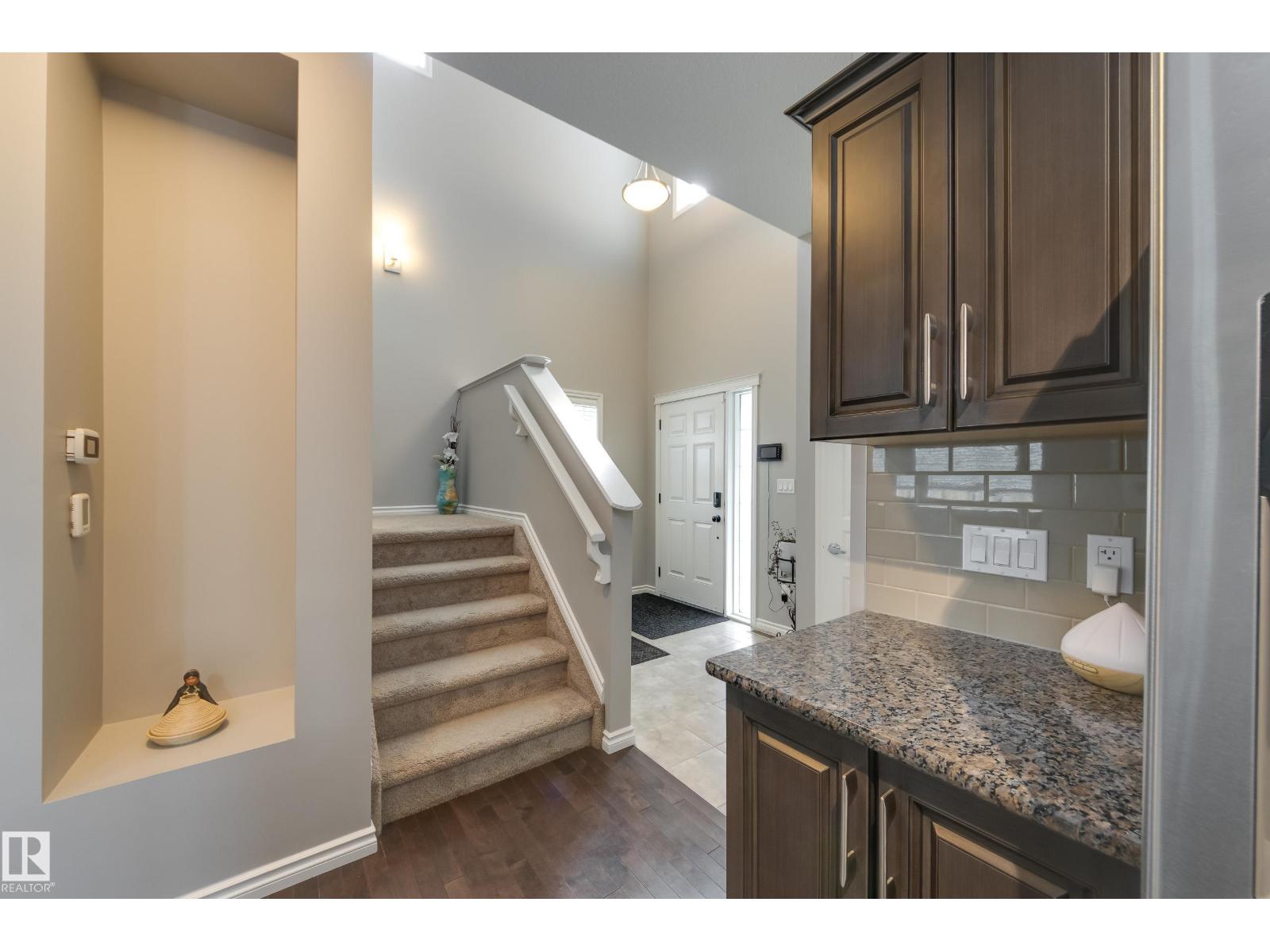 Photo 7 of 5734 175 A Av Nw, Edmonton AB