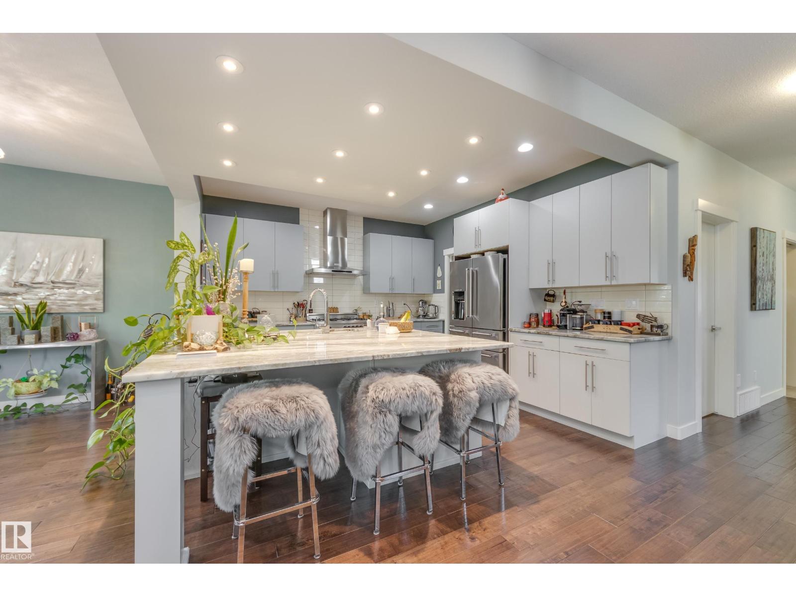 Photo 11 of 3721 Parker Co Sw, Edmonton AB