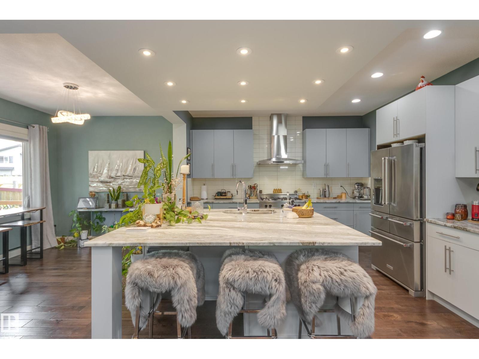 Photo 12 of 3721 Parker Co Sw, Edmonton AB