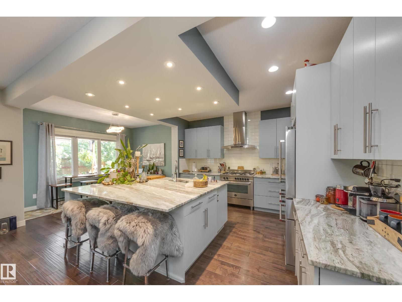 Photo 13 of 3721 Parker Co Sw, Edmonton AB