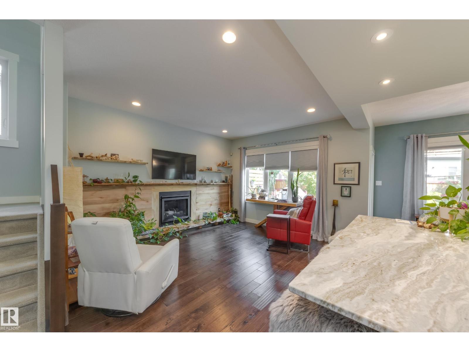 Photo 14 of 3721 Parker Co Sw, Edmonton AB