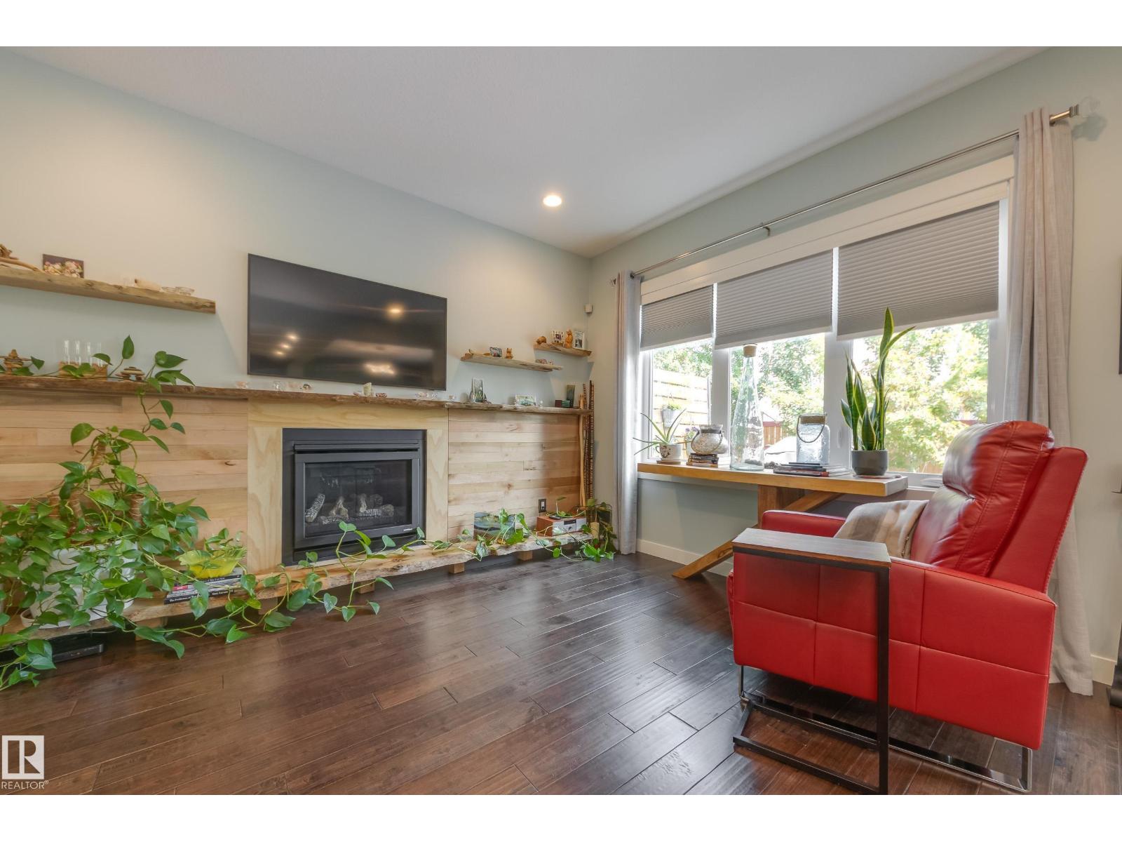 Photo 9 of 3721 Parker Co Sw, Edmonton AB