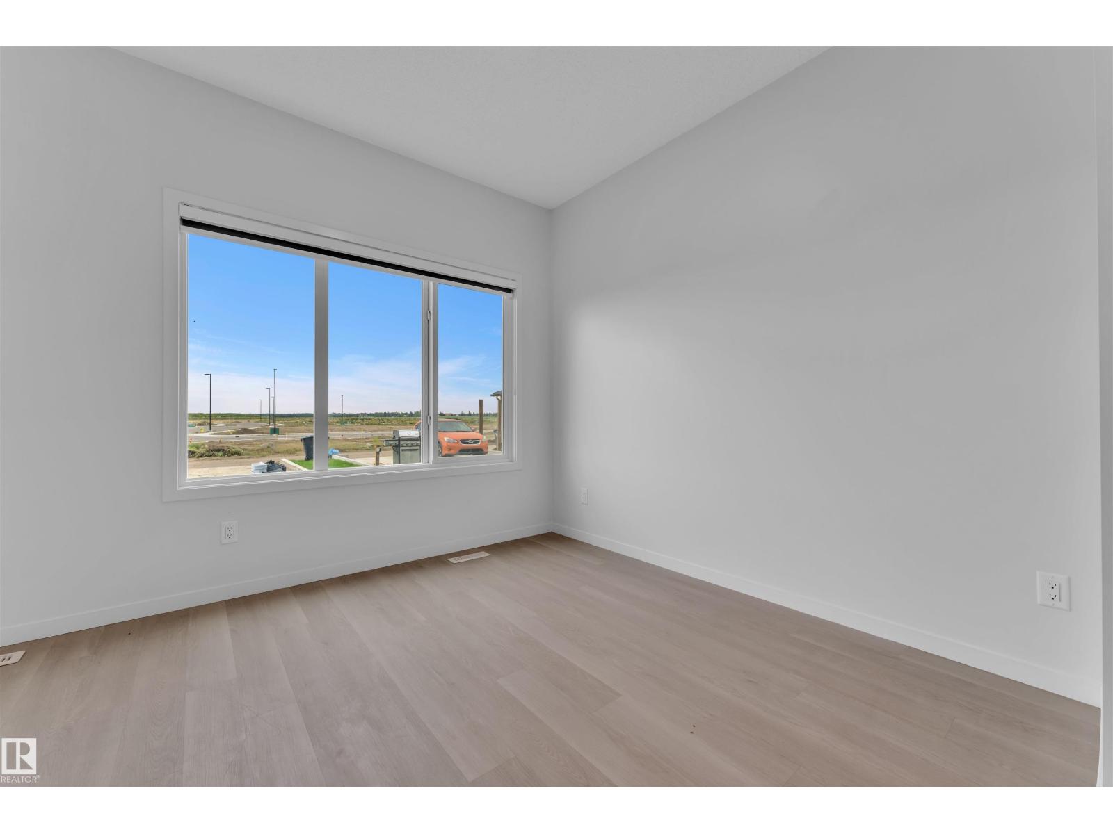 Photo 15 of 7129 46 A St, Beaumont AB