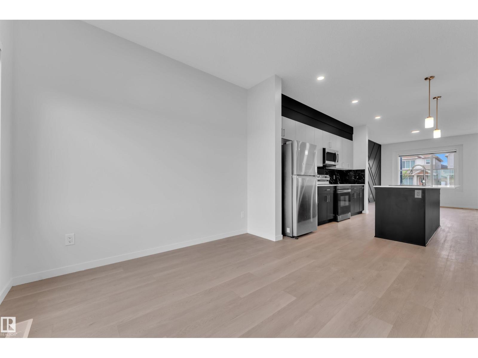 Photo 16 of 7129 46 A St, Beaumont AB